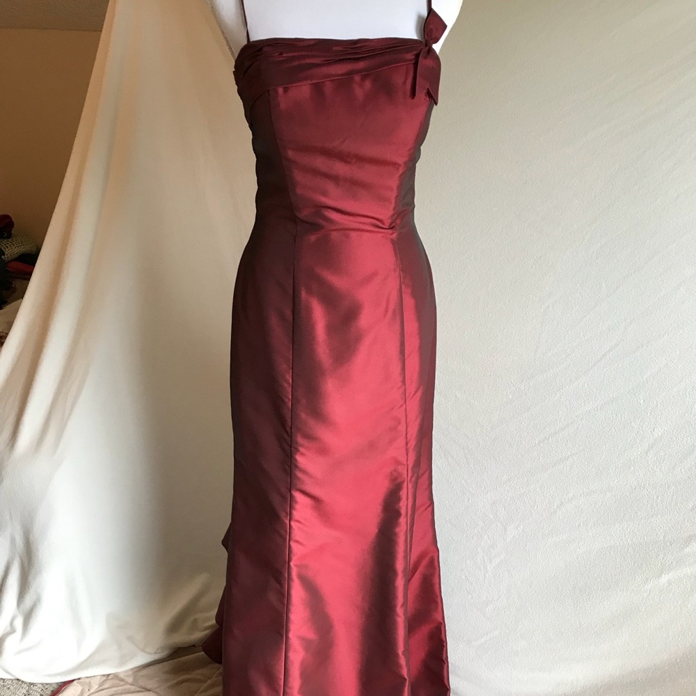 Eden Maids Dress/Gown burgundy size 6 💕